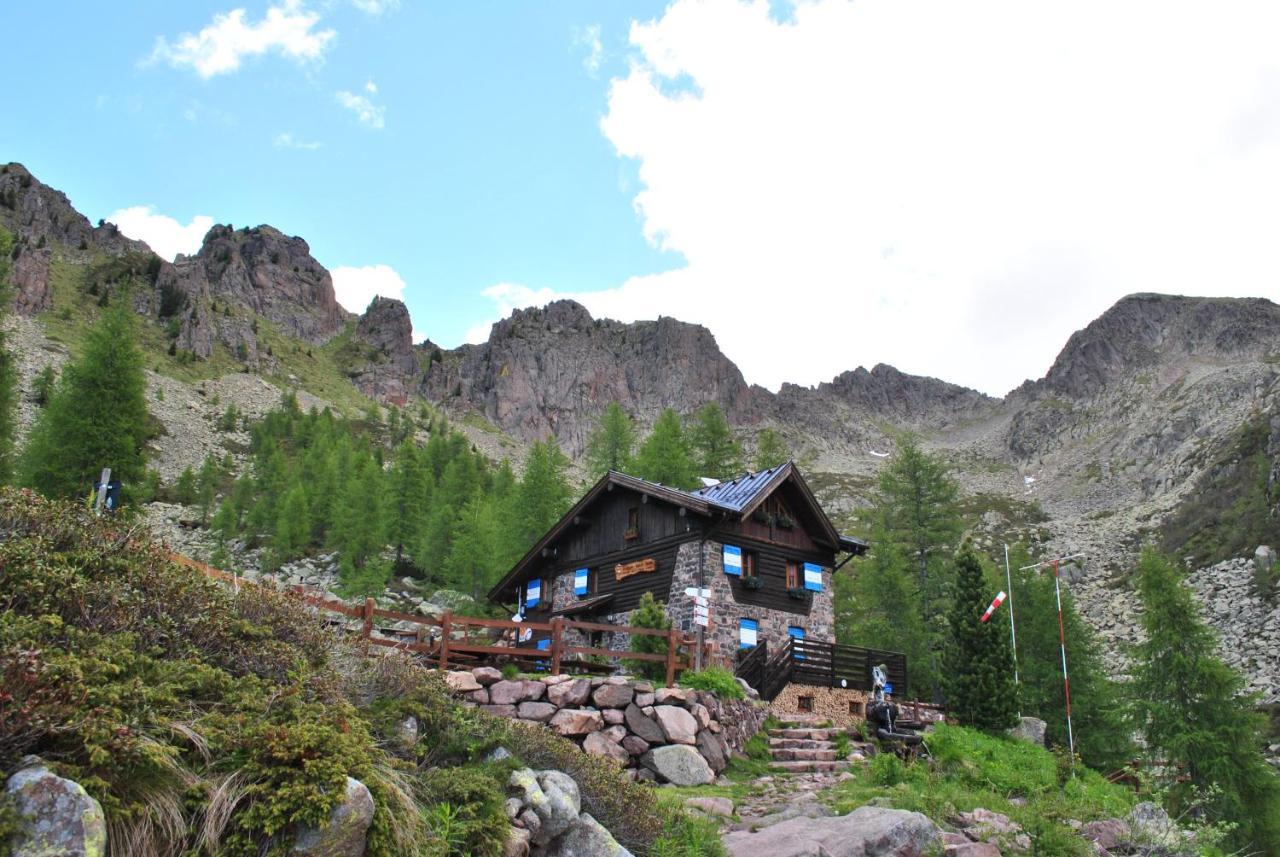 Hotel Belvedere Wellness & Family Baselga di Pinè Exteriör bild